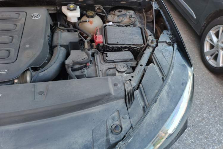 Used Buick Envision 2022 Facelift Encore S 552T Two-Wheel-Drive Luxury Model Engine Bay Left