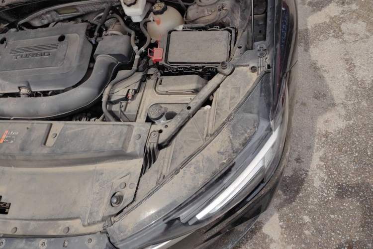 Used Buick Envision 2022 Encore Plus 652T Five-Seat Luxury Model Engine Bay Left