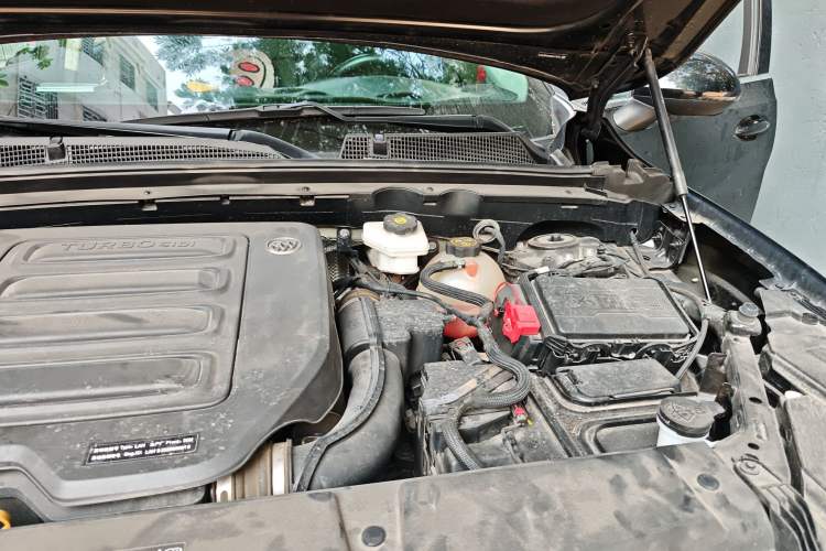 Used Buick Envision 2022 Encore S 552T Two-Wheel-Drive Luxury Model Engine Bay Left