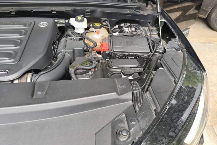Used Buick Envision 2022 Encore S 552T Two-Wheel-Drive Luxury Model Engine Bay Left