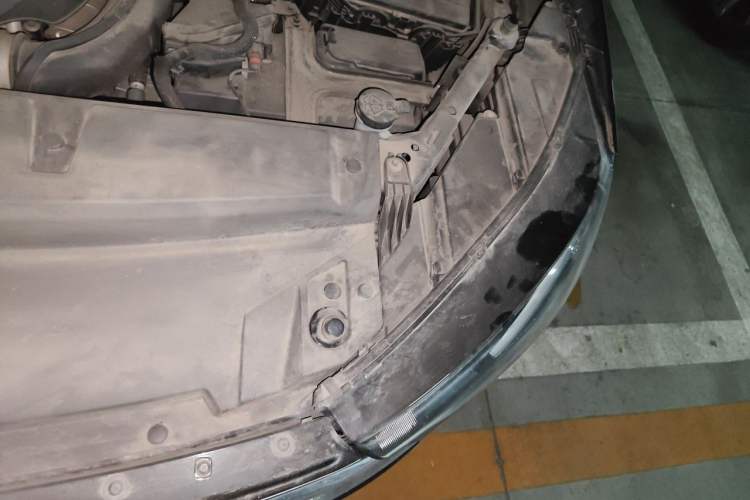 Used Buick Envision 2022 Encore S 552T Two-Wheel-Drive Luxury Model Engine Bay Left
