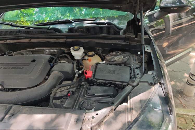 Used Buick Envision 2022 Facelift Encore S 652T Two-Wheel-Drive Luxury Model Engine Bay Left