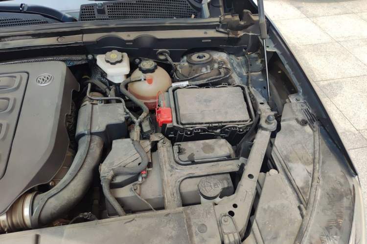 Used Buick Envision 2022 Encore Plus 552T Five-Seat Luxury Model Engine Bay Left