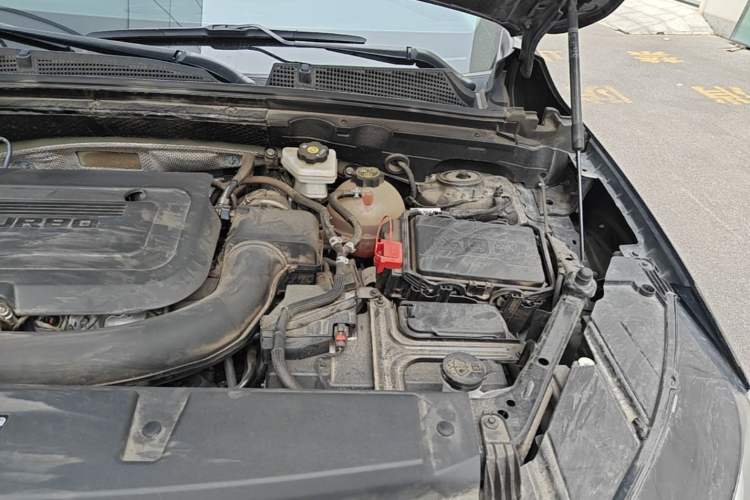 Used Buick Envision 2022 Encore S 652T Two-Wheel-Drive Luxury Model Engine Bay Left