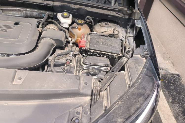 Used Buick Envision 2022 Encore S GS Two-Wheel Drive Smart Sport Model Engine Bay Left