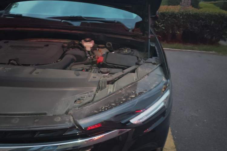 Used Buick Envision 2022 Encore Plus 652T Five-Seat Luxury Model Engine Bay Left