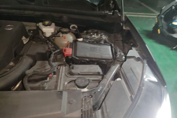 Used Buick Envision 2022 Facelift Encore S 552T Two-Wheel-Drive Luxury Model Engine Bay Left
