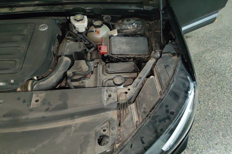 Used Buick Envision 2022 Encore Plus 552T Five-Seat Luxury Model Engine Bay Left
