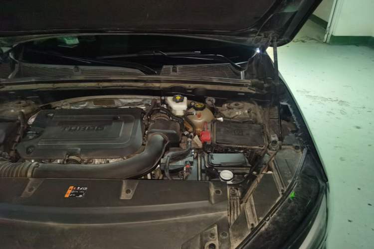 Used Buick Envision 2022 Encore S 652T Two-Wheel-Drive Luxury Model Engine Bay Left
