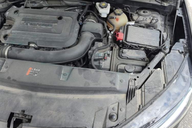 Used Buick Envision 2022 Encore Plus 652T Five-Seat Luxury Model Engine Bay Left