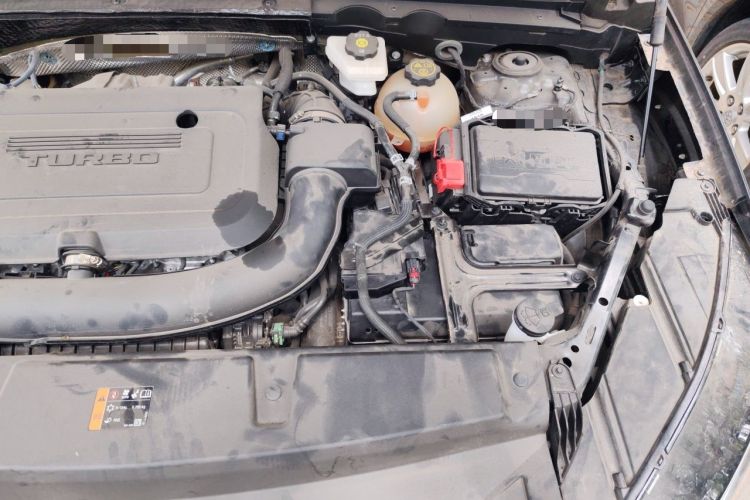 Used Buick Envision 2022 Encore Plus 652T Five-Seat All-Wheel-Drive Luxury Model Engine Bay Left