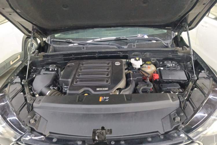Used Buick Envision 2022 Encore S 552T Two-Wheel-Drive Luxury Model Engine Bay