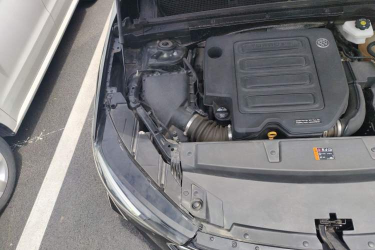 Used Buick Envision 2022 Facelift Encore S 552T Two-Wheel-Drive Luxury Model Engine Bay Right