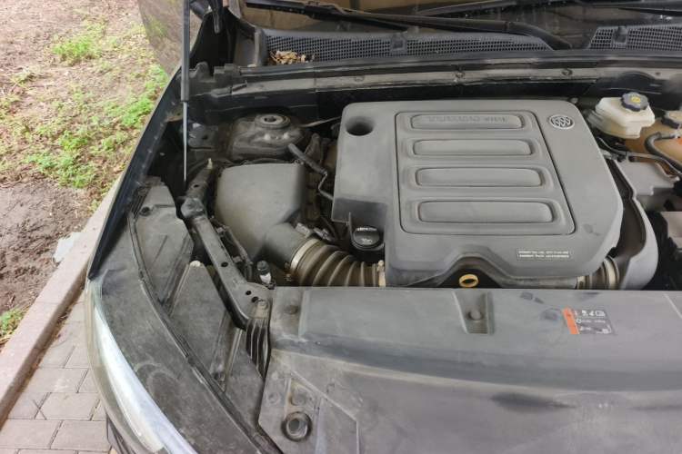 Used Buick Envision 2022 Encore S 552T Two-Wheel Drive Elite Model Engine Bay Right
