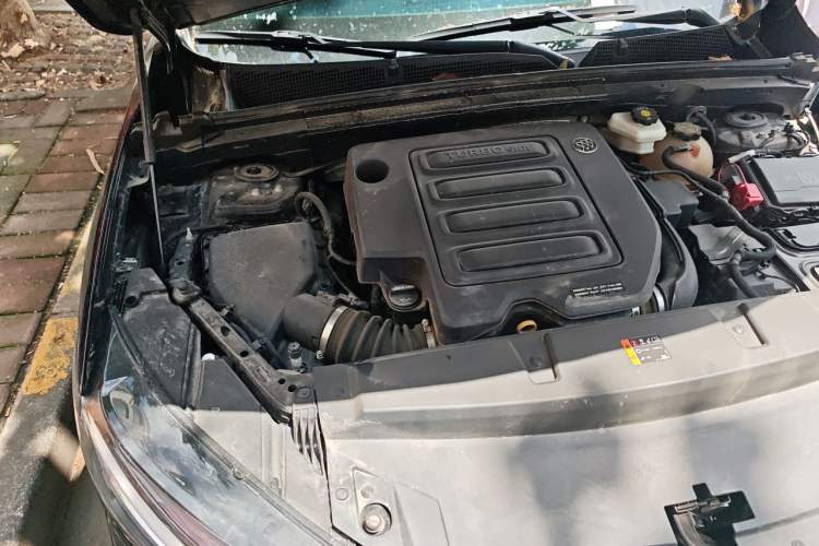 Used Buick Envision 2022 Facelift Encore S 552T Two-Wheel-Drive Luxury Model Engine Bay Right