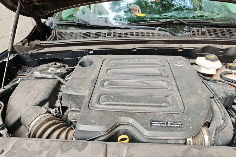 Used Buick Envision 2022 Encore S 552T Two-Wheel-Drive Luxury Model Engine Bay Right
