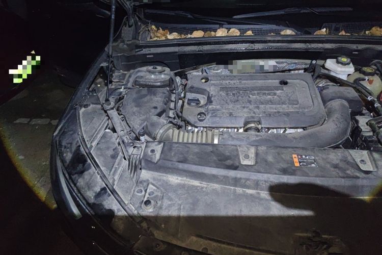 Used Buick Envision 2022 Encore Plus 652T Five-Seat Luxury Model Engine Bay Right