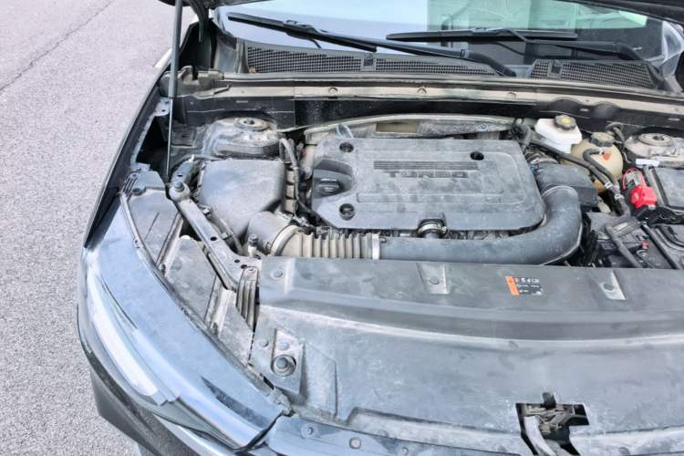 Used Buick Envision 2022 Encore Plus 652T Five-Seat Luxury Model Engine Bay Right
