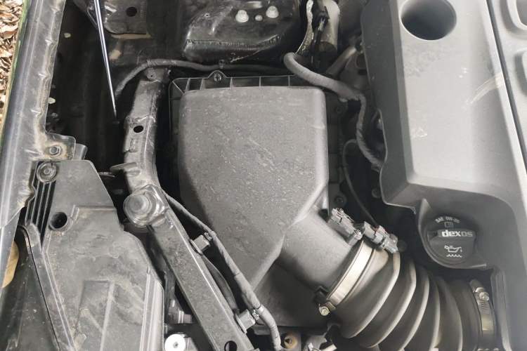 Used Buick Envision 2022 Encore S 552T Two-Wheel-Drive Luxury Model Engine Bay Right