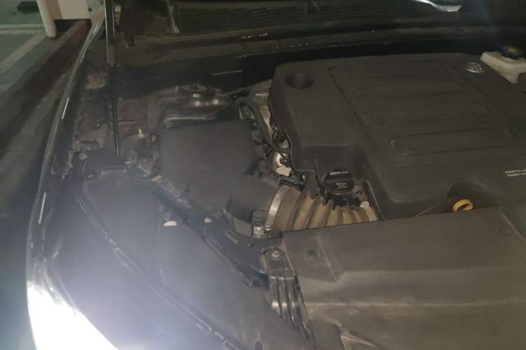 Used Buick Envision 2022 Facelift Encore S 552T Two-Wheel-Drive Luxury Model Engine Bay Right