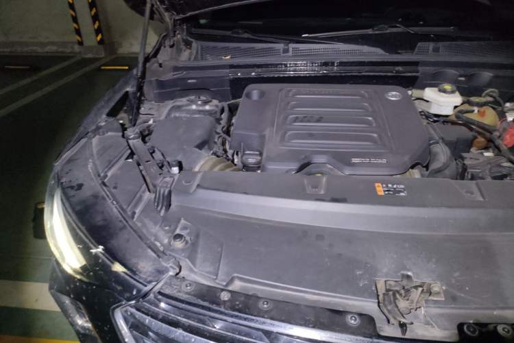 Used Buick Envision 2022 Encore S 552T Two-Wheel-Drive Luxury Model Engine Bay Right