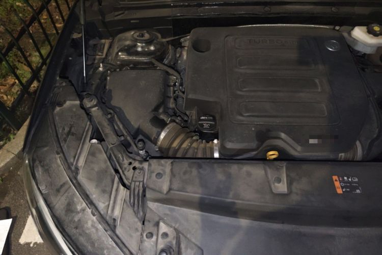 Used Buick Envision 2022 Facelift Encore S 552T Two-Wheel-Drive Luxury Model Engine Bay Right