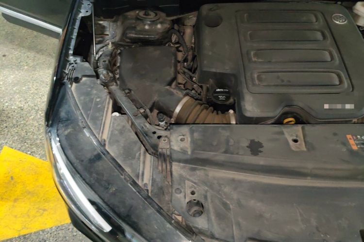 Used Buick Envision 2022 Encore Plus 552T Five-Seat Luxury Model Engine Bay Right