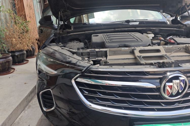 Used Buick Envision 2022 Encore S 552T Two-Wheel-Drive Luxury Model Engine Bay Right