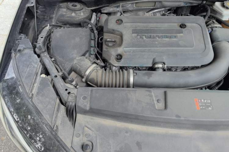 Used Buick Envision 2022 Encore Plus 652T Five-Seat Luxury Model Engine Bay Right