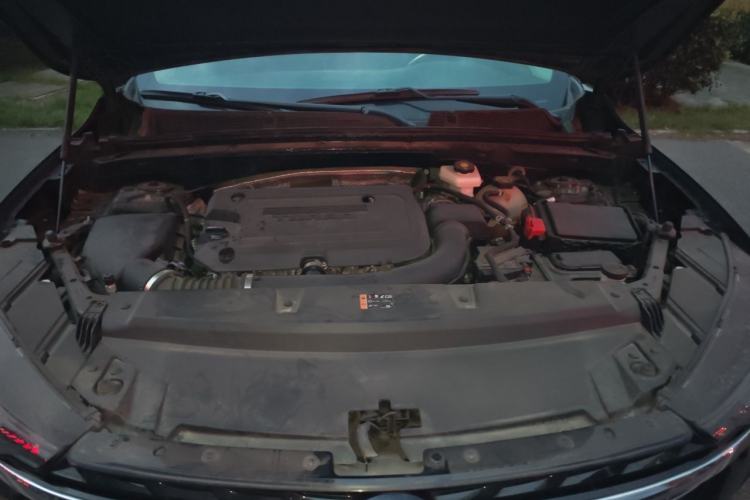 Used Buick Envision 2022 Encore Plus 652T Five-Seat Luxury Model Engine Bay