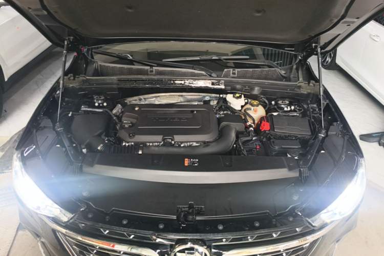 Used Buick Envision 2022 Encore Plus 652T Five-Seat Luxury Model Engine Bay