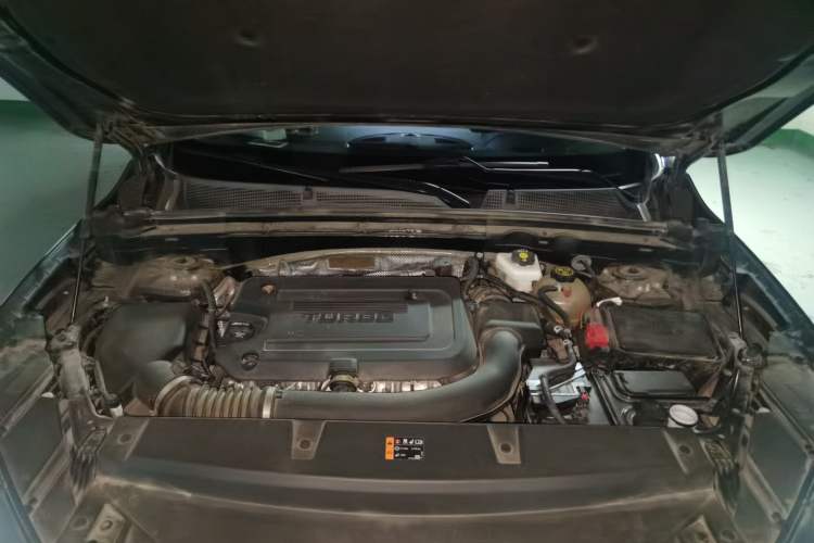 Used Buick Envision 2022 Encore S 652T Two-Wheel-Drive Luxury Model Engine Bay
