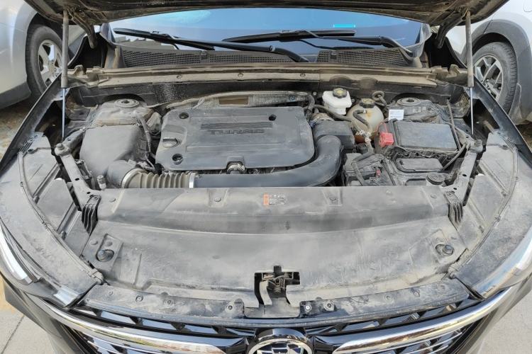 Used Buick Envision 2022 Encore Plus 652T Five-Seat Luxury Model Engine Bay