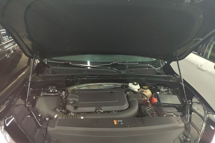 Used Buick Envision 2022 Facelift Encore S GS 4x4 Sport Edition Engine Bay