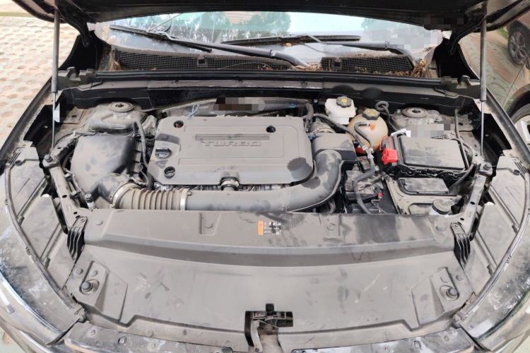 Used Buick Envision 2022 Encore Plus 652T Five-Seat All-Wheel-Drive Luxury Model Engine Bay