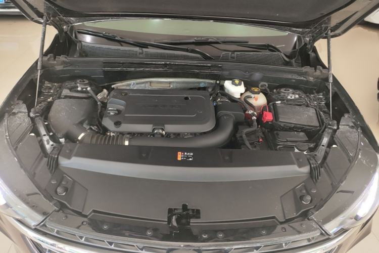 Used Buick Envision 2022 Encore Plus 652T Five-Seat Luxury Model Engine Bay