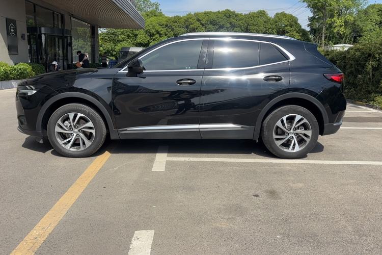 Used Buick Envision 2022 Encore S 652T Two-Wheel Drive Elite Model Exterior 2