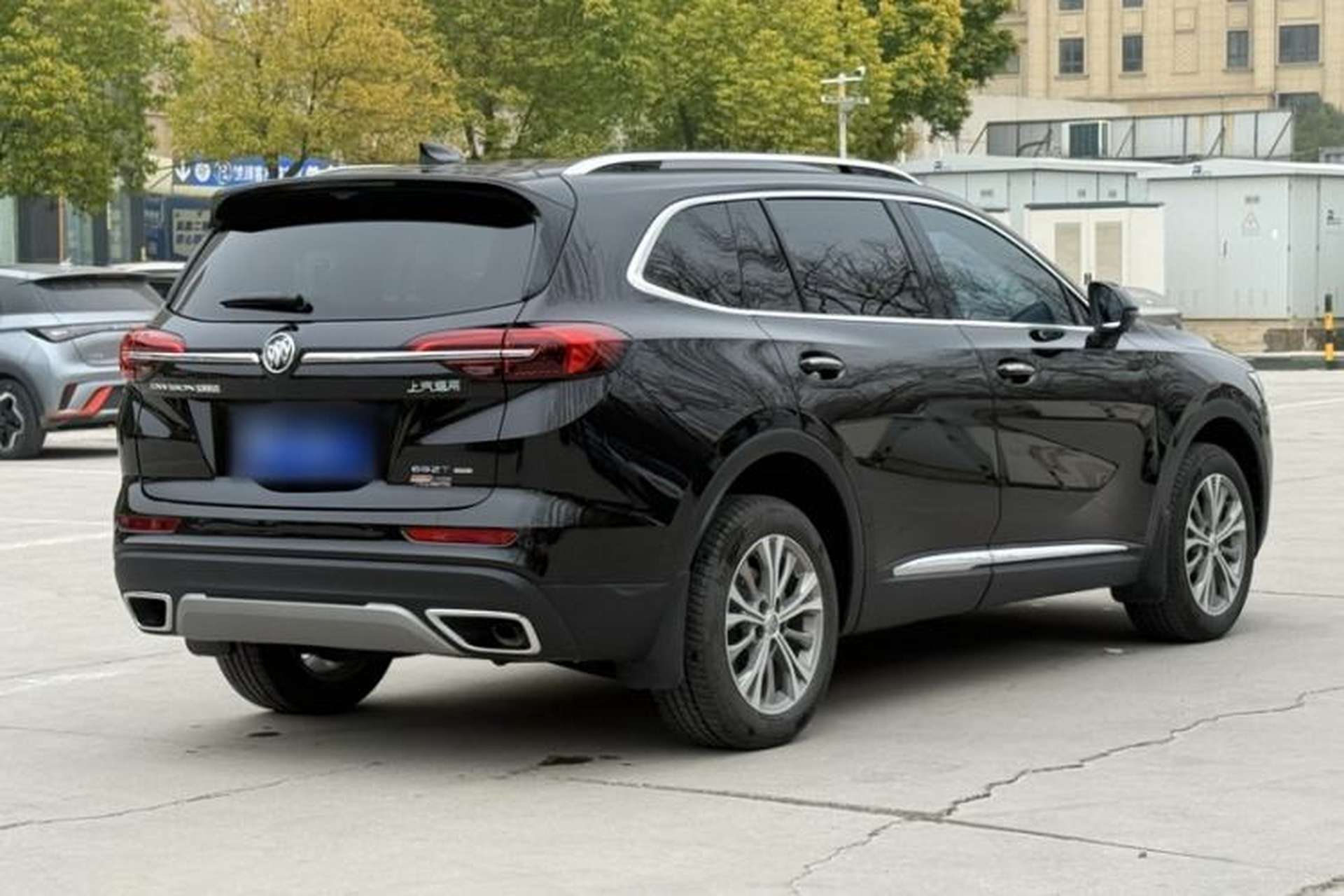 Used Buick Envision 2022 Encore Plus 652T Five-Seat All-Wheel-Drive Luxury Model Exterior 3