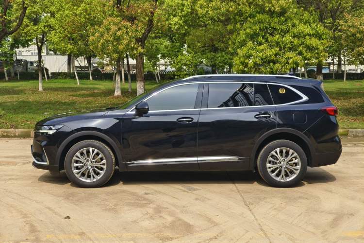 Used Buick Envision 2022 Encore Plus 652T Five-Seat Luxury Model Exterior 3