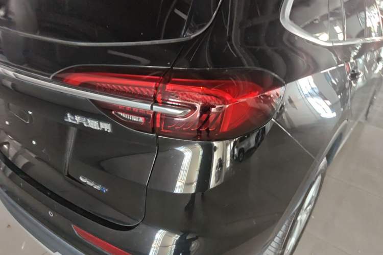 Used Buick Envision 2022 Encore Plus 652T Five-Seat Luxury Model Exterior 3