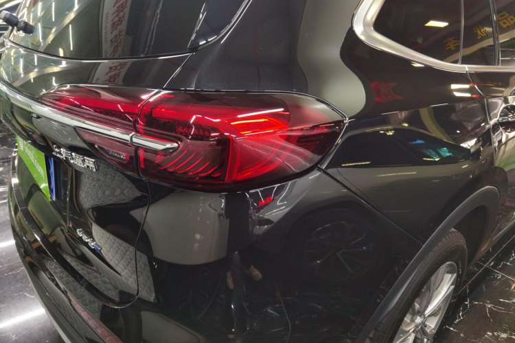 Used Buick Envision 2022 Encore Plus 652T Five-Seat Luxury Model Exterior 3