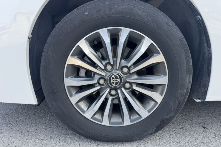 Used Buick Envision 2022 Encore Plus 652T Five-Seat Luxury Model Exterior 3