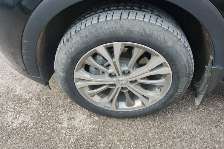 Used Buick Envision 2022 Encore Plus 652T Five-Seat Luxury Model Exterior 4