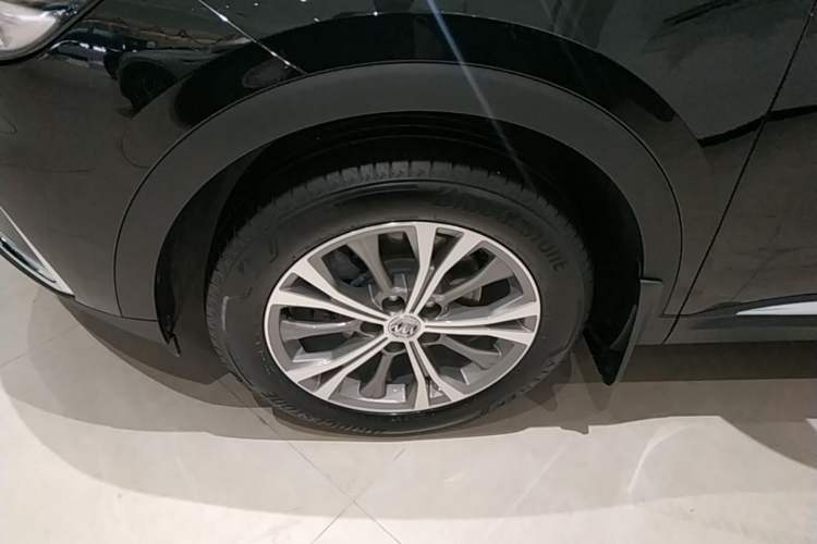 Used Buick Envision 2022 Encore Plus 652T Five-Seat Luxury Model Exterior 4