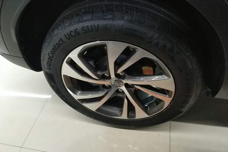 Used Buick Envision 2022 Facelift Encore S 652T Two-Wheel-Drive Luxury Model Exterior 5