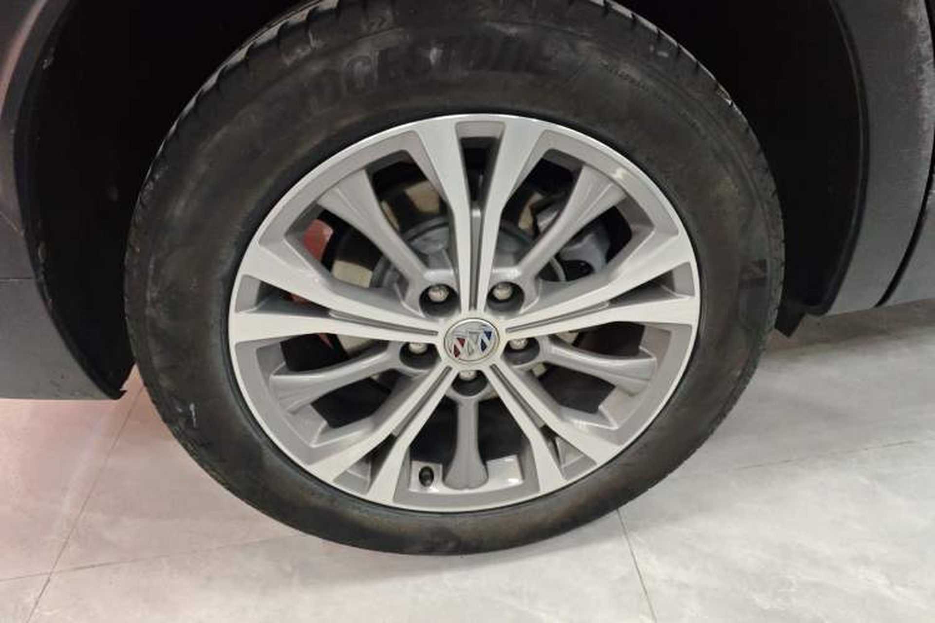 Used Buick Envision 2022 Encore Plus 652T Five-Seat Luxury Model Exterior 5