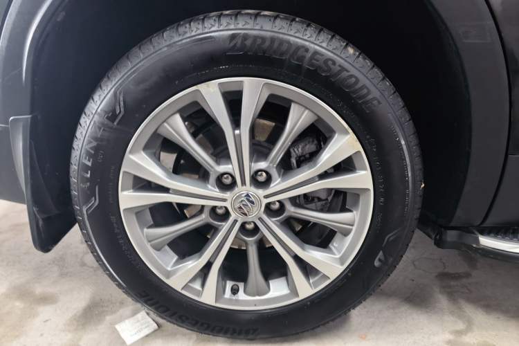 Used Buick Envision 2022 Encore Plus 652T Five-Seat Luxury Model Exterior 5
