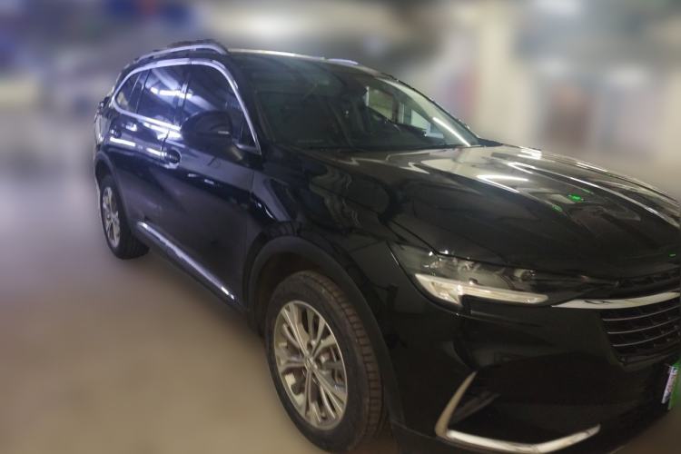 Used Buick Envision 2022 Encore Plus 552T Five-Seat Luxury Model Front Right 45 Deg