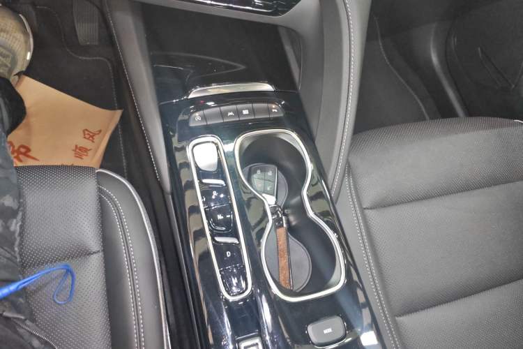 Used Buick Envision 2022 Facelift Encore S 652T Two-Wheel-Drive Luxury Model Gear Lever