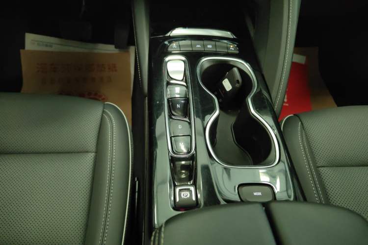 Used Buick Envision 2022 Facelift Encore S 552T Two-Wheel-Drive Luxury Model Gear Lever
